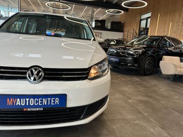 MYAUTOCENTER – Gebraucht- und Jahreswagen mit Werkstattservice in Pfaffenhofen Volkswagen Touran *7-SITZER*TÜV 827*2-ZONEN*PDC*DACHRELING