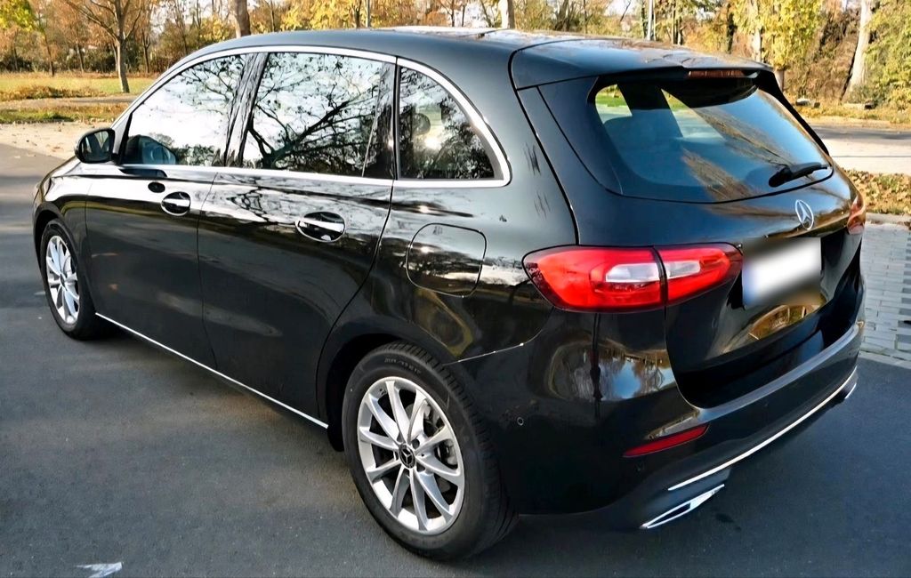 Image of Mercedes-Benz B 180