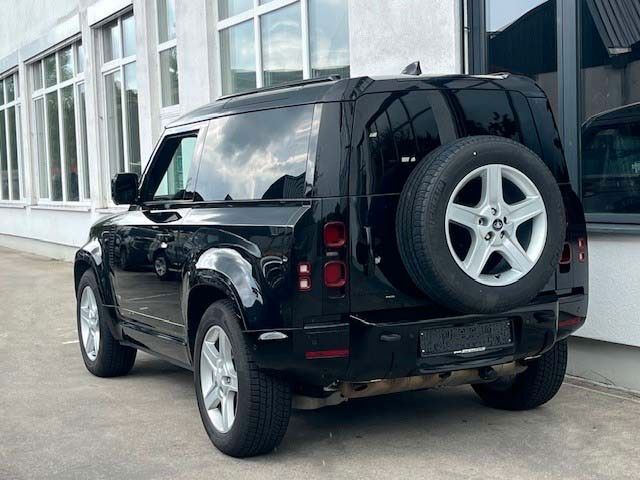 Land Rover Defender 90 X-Dynamic SE