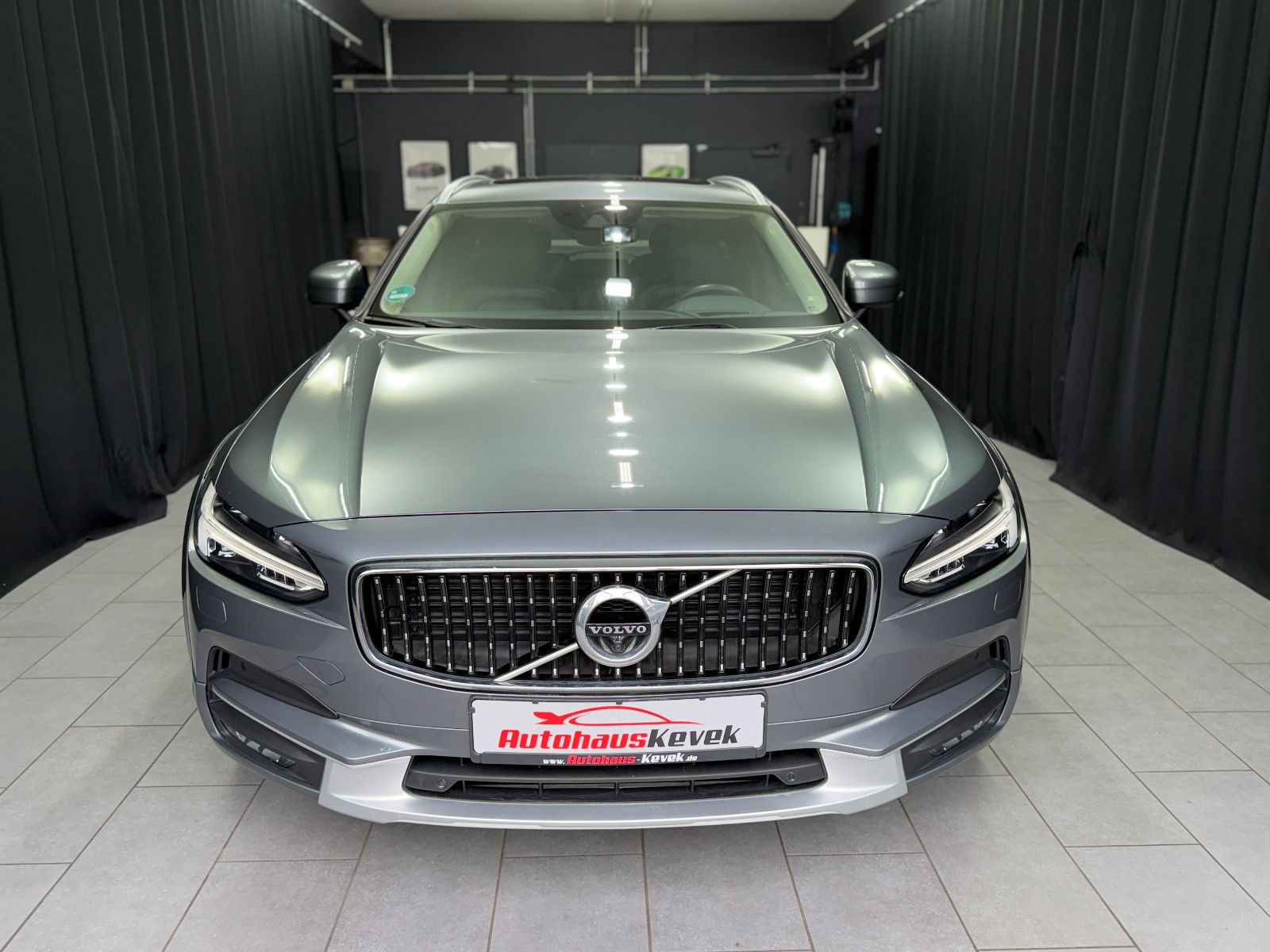 Fahrzeugabbildung Volvo V90 Cross Country Pro AWD|HuD|H&K|360°|PANO