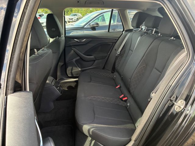 Fahrzeugabbildung Skoda Kamiq 1,5 TSI >AUT/NAV/LED/PDC/SHZ<