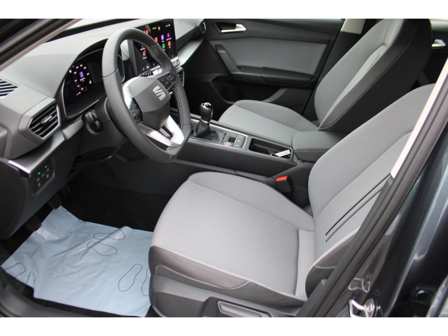 Fahrzeugabbildung SEAT Leon 1,5 TSi Style ACC LED Navi FullLink DAB RFK