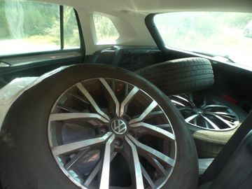 Volkswagen Tiguan - 10