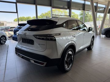 Fotografie des Nissan Qashqai 1.5 VC-T e-Power N-Connecta (J12)