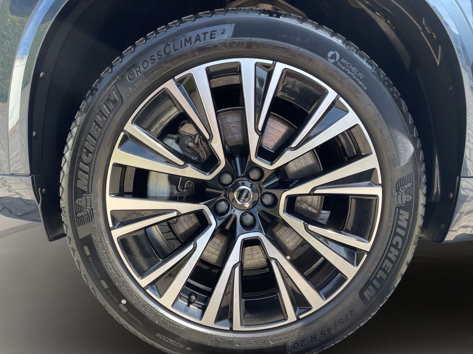 Volvo XC90 T8 AWD Plus Bright AHK LUFT NAVI LED 20LM foto 15