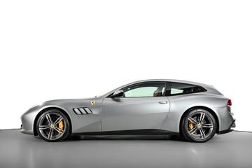 صورة 2 لـ 2017 Ferrari GTC4LUSSO