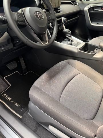 Fahrzeugabbildung Toyota RAV4 Hybrid 2.5 Teamplayer Technikpaket