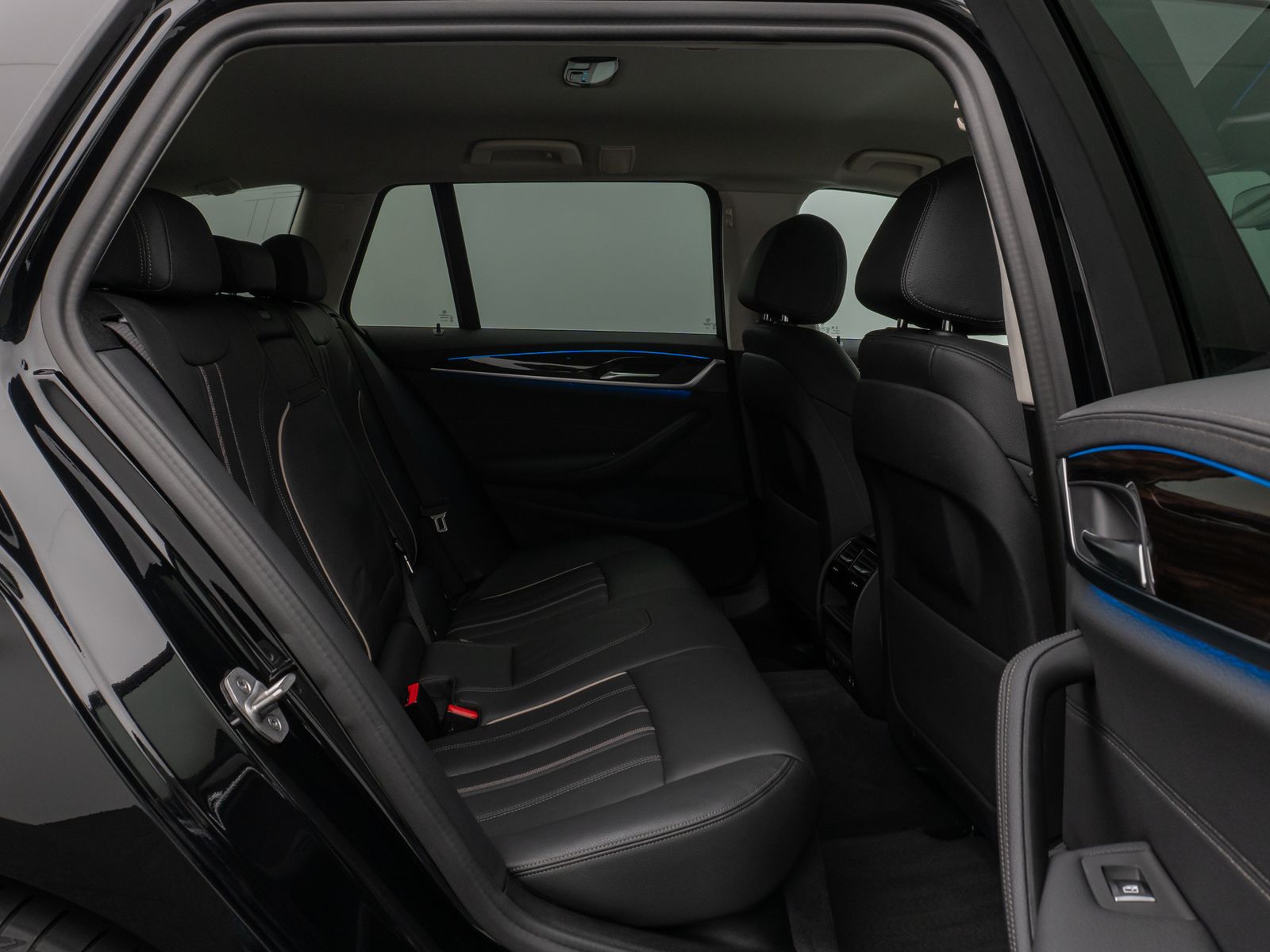 Fahrzeugabbildung BMW 530e Luxury Line Kamera DAB WLAN Alarm Sport AHK