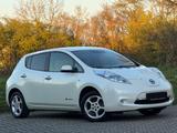 Nissan Leaf Tekna Battery 1 Hand Guter Zustand Tüv Neu - weiße Nissan Leaf