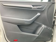 SKODA Karoq 1.5 TSI Sportline DSG Matrix AHK Fahrass SKODA Karoq 1.5 TSI Sportline DSG Matrix AHK Fahrass