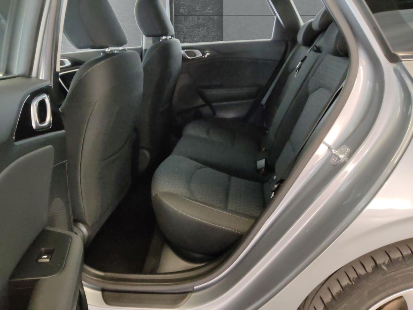 Kia Ceed_sw 1.5 Vision Navi Sitzheizung AHK-abnehmba