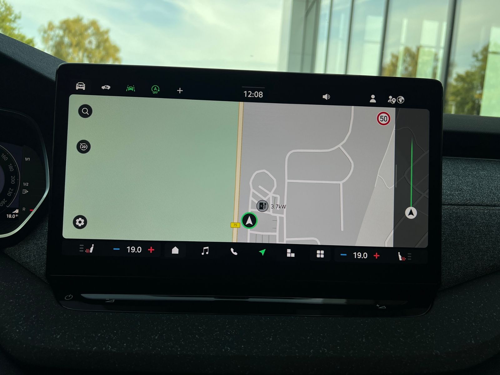 Fahrzeugabbildung SKODA Octavia Combi Tour 2.0 TDI DSG *AHK, LED, ACC, K