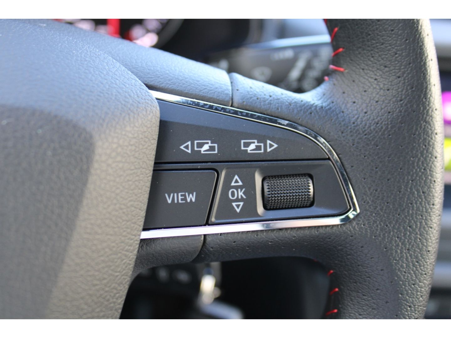SEAT Arona 1.0 TSI FR LED Full Link DAB PDC RFK SHZg - Image 18