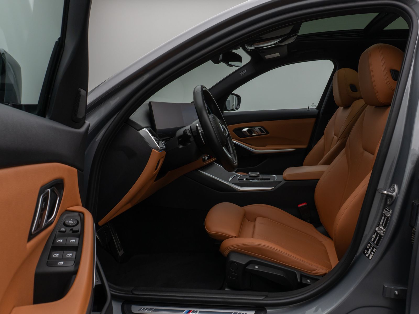 Fahrzeugabbildung BMW 320d  xD M Sport Panorama DAB HiFi PDC AHK Alarm
