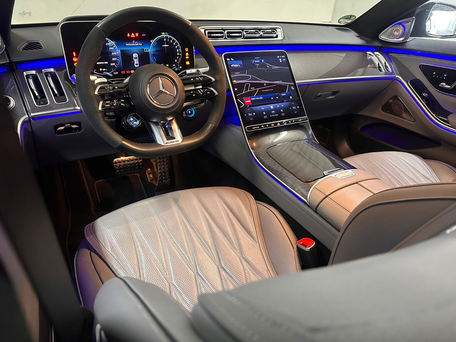 Fahrzeugabbildung Mercedes-Benz S 63 E Performance L *KERAMIK*TV*PANO*MASSAGE*