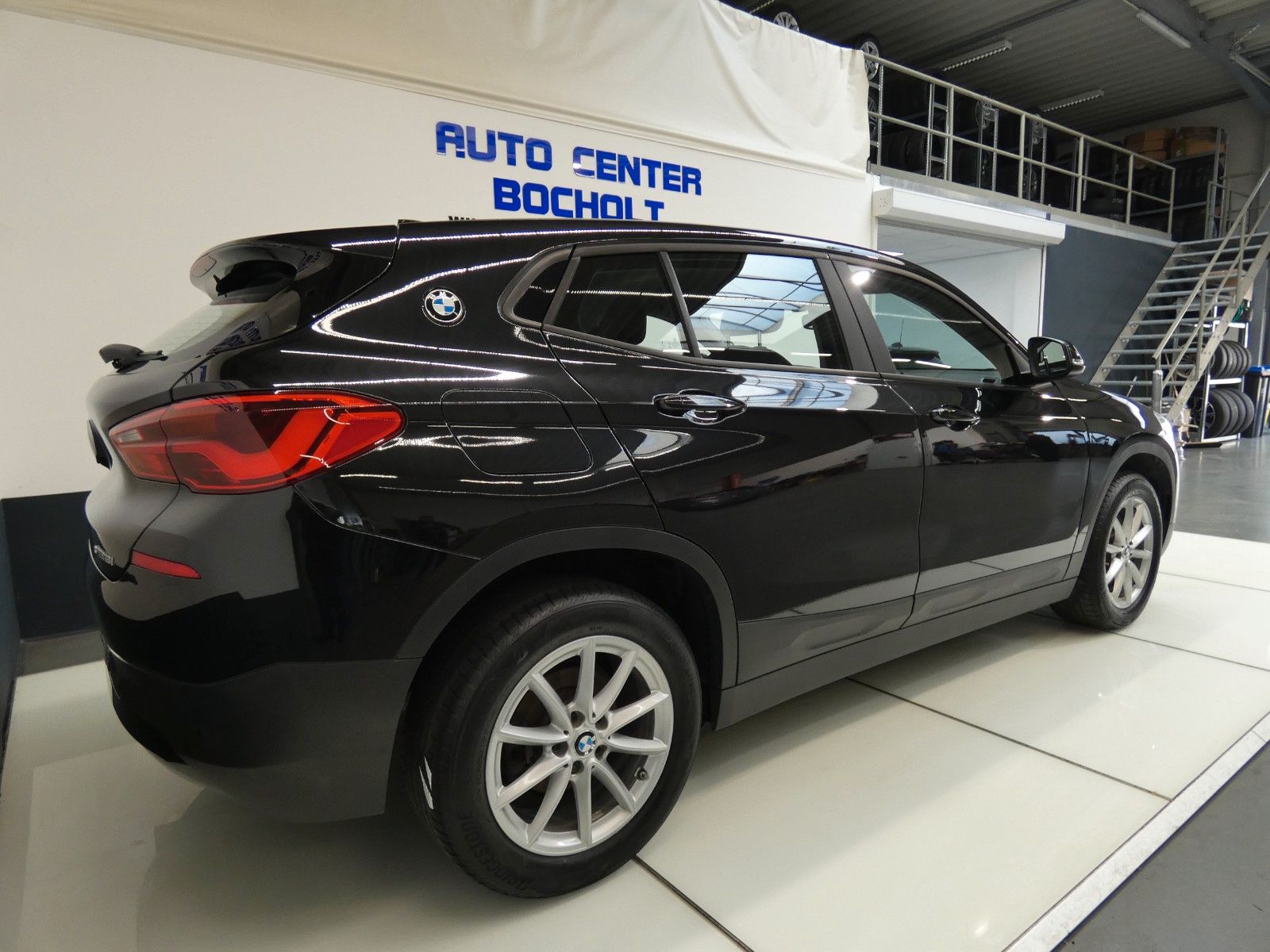 BMW X2 sDrive 18 i Advantage*Navi*HUD*Parktronic foto 10