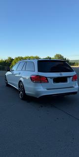 Mercedes-Benz E 300 BlueTEC T Edition E ACC/Standhzg./Massage - Mercedes-Benz E 300: Bluetec