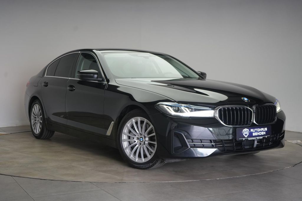 Image of BMW 530