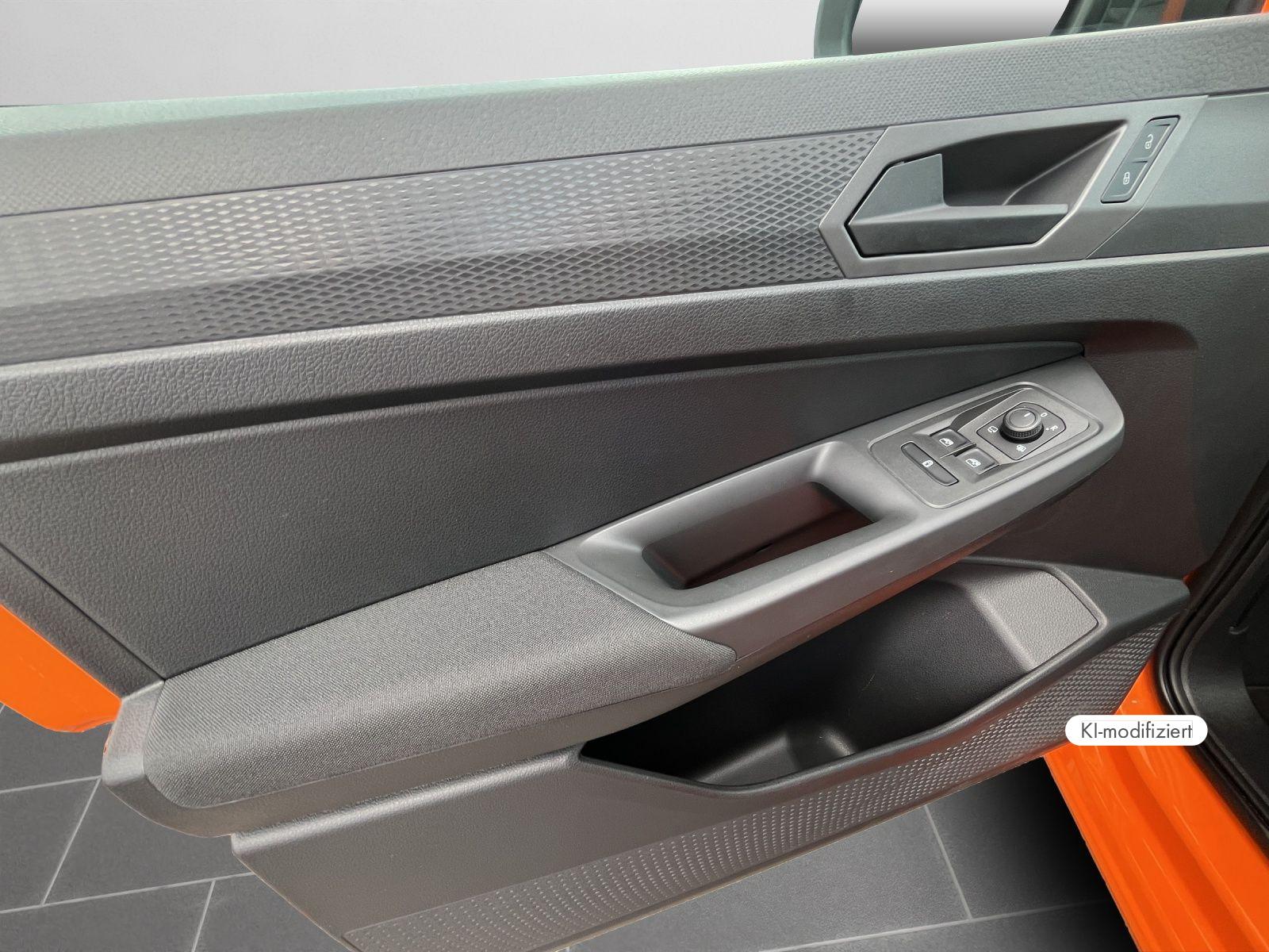 Volkswagen Caddy 1,5 TSI NAVI KAM SHZ Apple CarPlay