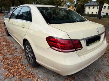 Mercedes E 200 - 3