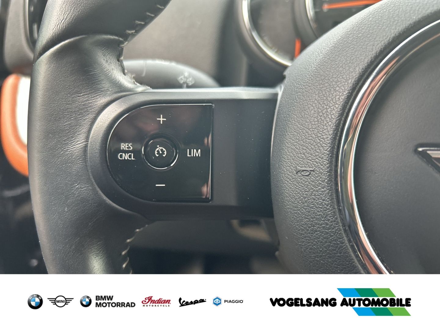 Fahrzeugabbildung MINI Cooper SE ALL4 Sportsitze LED DAB Navi