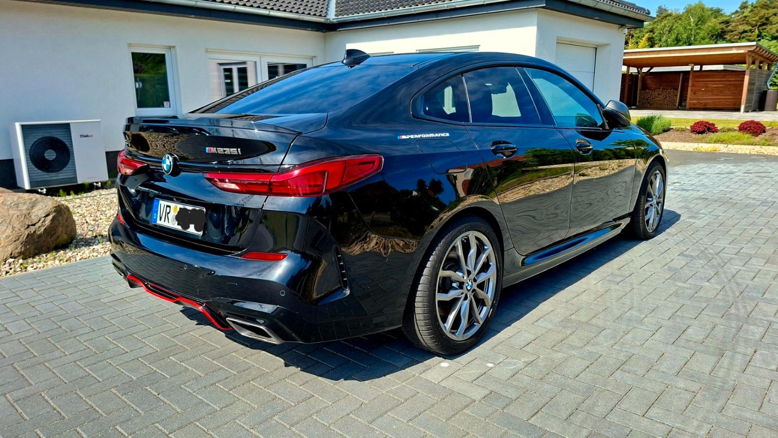 BMW Vollpaket M235i xDrive Gran Coupé Panorama