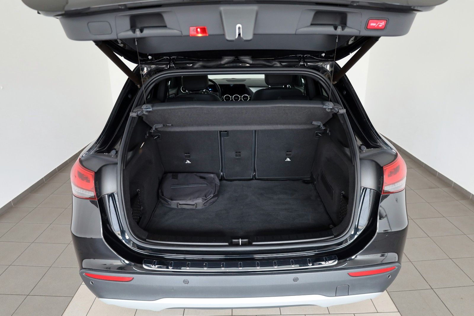 Fahrzeugabbildung Mercedes-Benz GLA 250 e,Style, T.Leder,Navi,LED,Carplay,Kamera