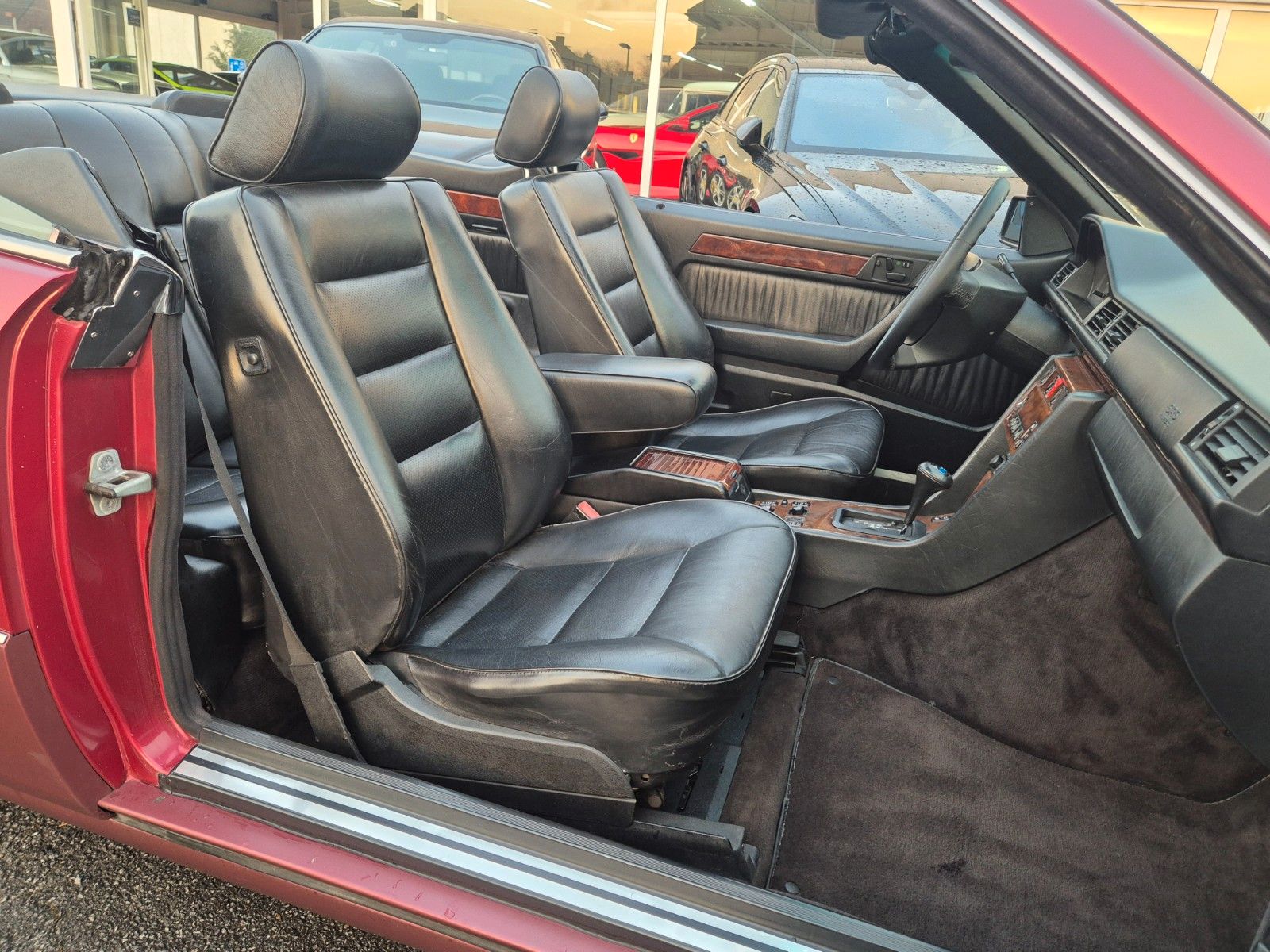 Fahrzeugabbildung Mercedes-Benz 300 CE-24 Sportline/Deutsch/Sehr viele Optionen