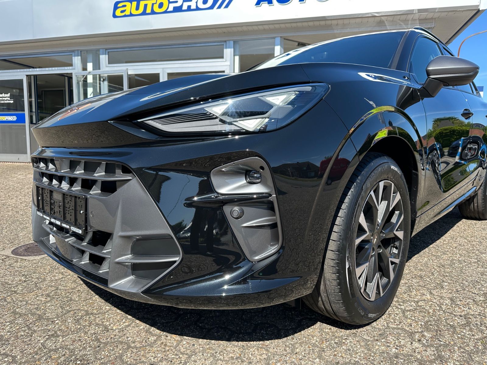 Fahrzeugabbildung CUPRA Terramar 1.5 eTSI DSG AHK/Navi/LED/ACC/18"