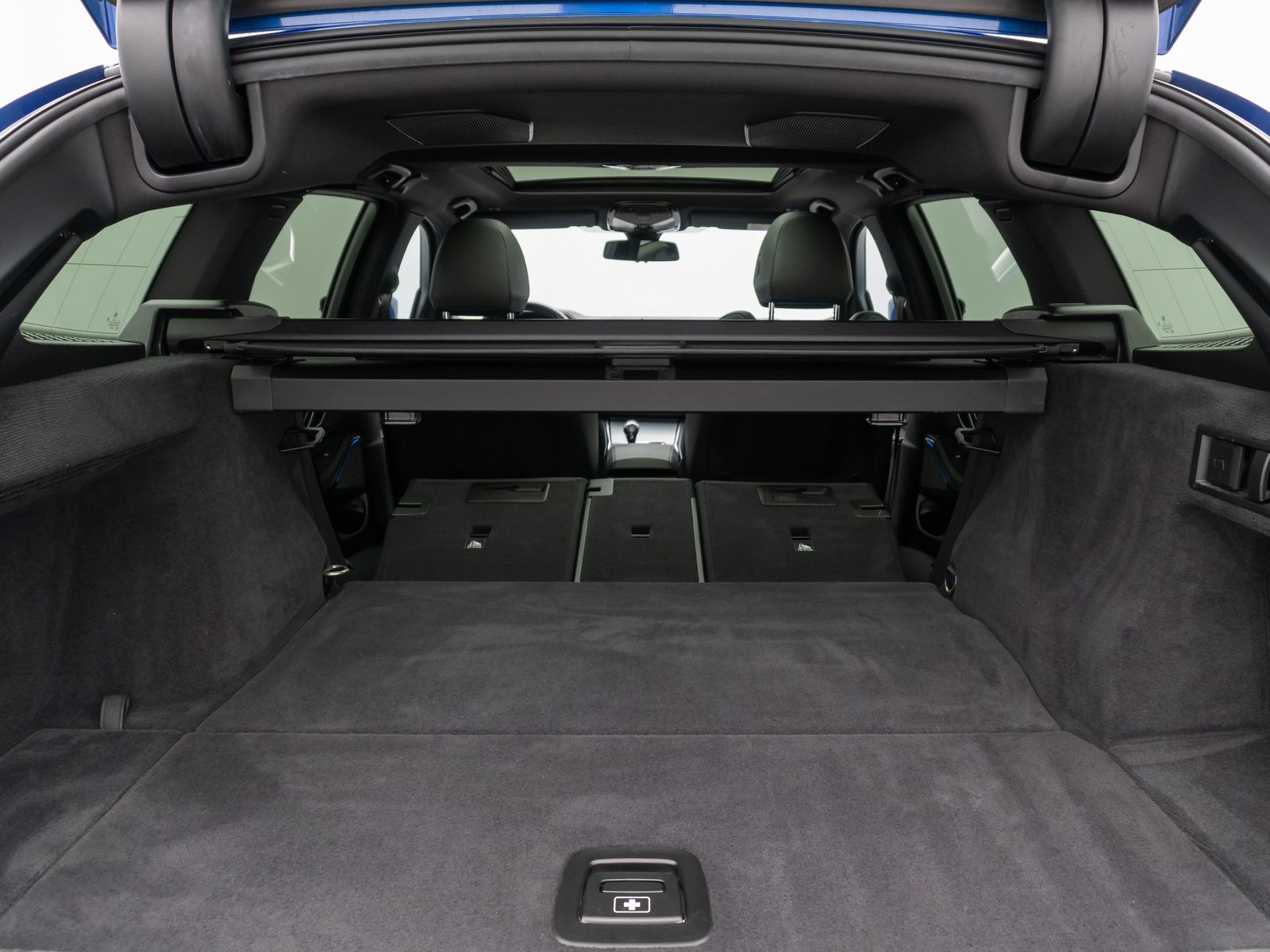 Fahrzeugabbildung BMW 330e xD M Sport Kamera DAB Laser HUD Panoram 19"