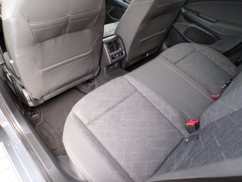 Fahrzeugabbildung Volkswagen Golf VIII Variant 2,0 TDI Life DSG *AHK*LED*Side