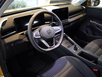Volkswagen T-Roc - 8