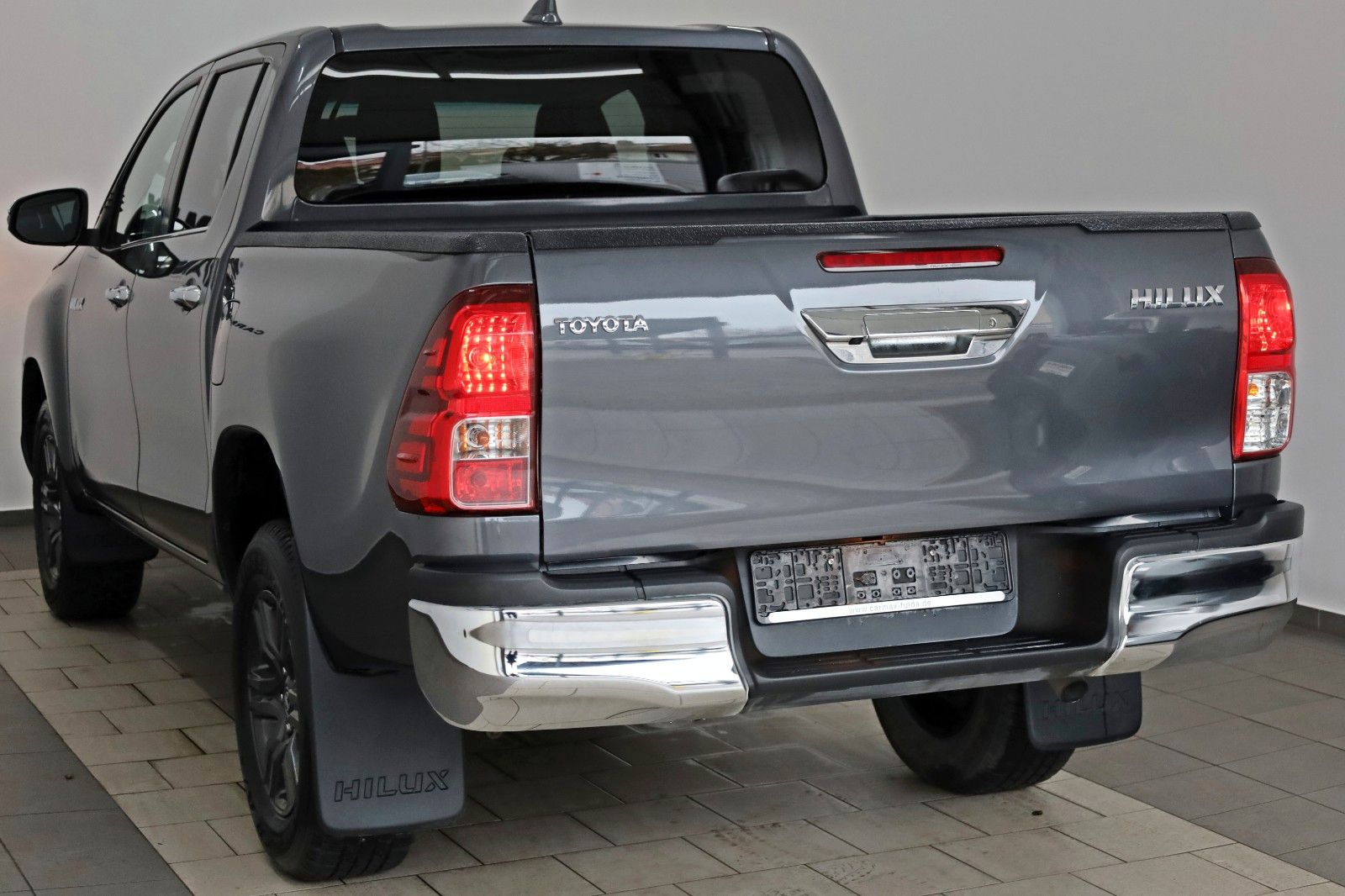 Fahrzeugabbildung Toyota Hilux 2.8 D-4D Comfort DOKA,150kW,Kamer,CarPlay