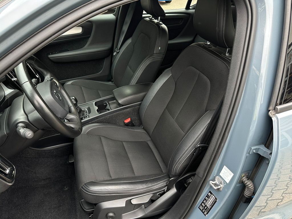 Volvo XC40 T3 Momentum Pro *AHK*Kamera*Sitzh.*Navi*