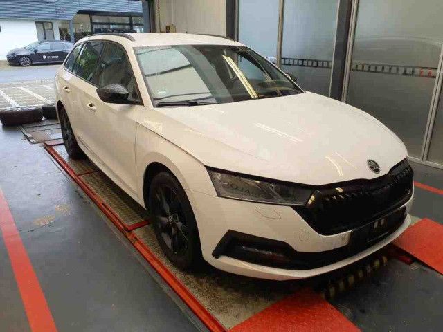 Skoda Octavia Combi iV 1.4 electric TSI DSG Style Kame imagem 3