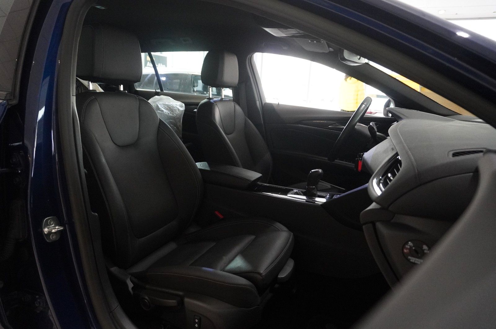 Fahrzeugabbildung Opel Insignia B ST 2.0D ELEGANCE NAVI/LED/VIRTU./AHK