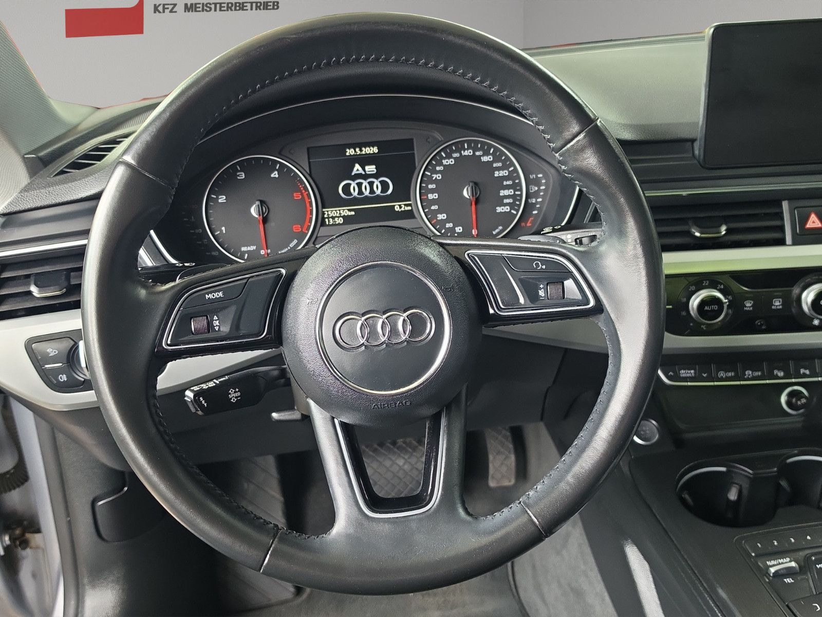 Fahrzeugabbildung Audi A5 Sportback basis NAVI PDC