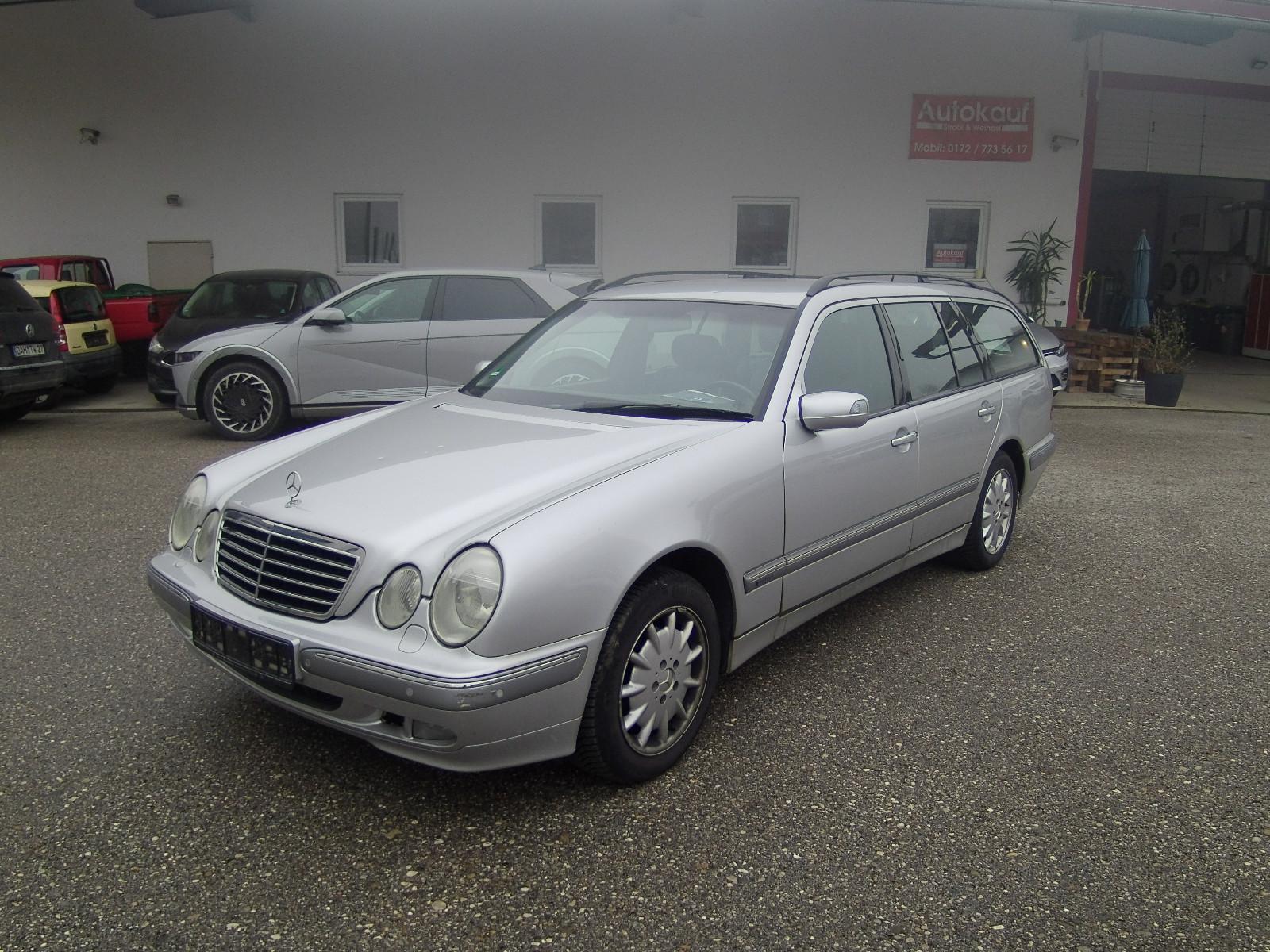 Mercedes-Benz E 240