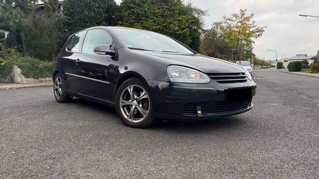 Volkswagen Golf 5 - wenig Kilometer