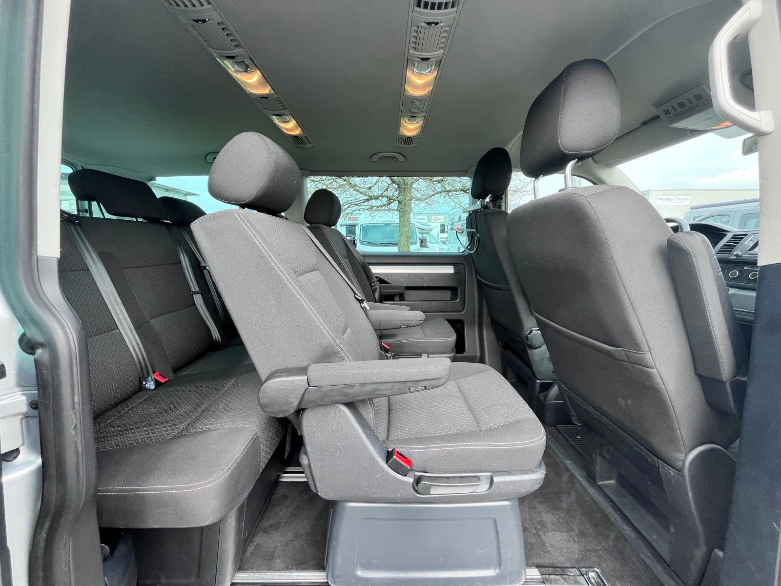 Fahrzeugabbildung Volkswagen T6 Multivan Trendline