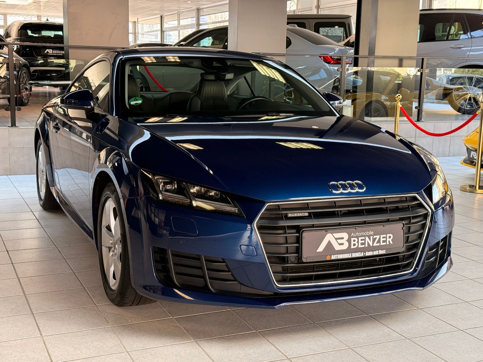 Fahrzeugabbildung Audi TT Coupe 2.0 TFSI Quattro /AUTOMATIK/NAVI/ALCANT
