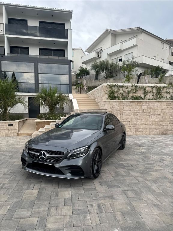 Image of Mercedes-Benz C 220