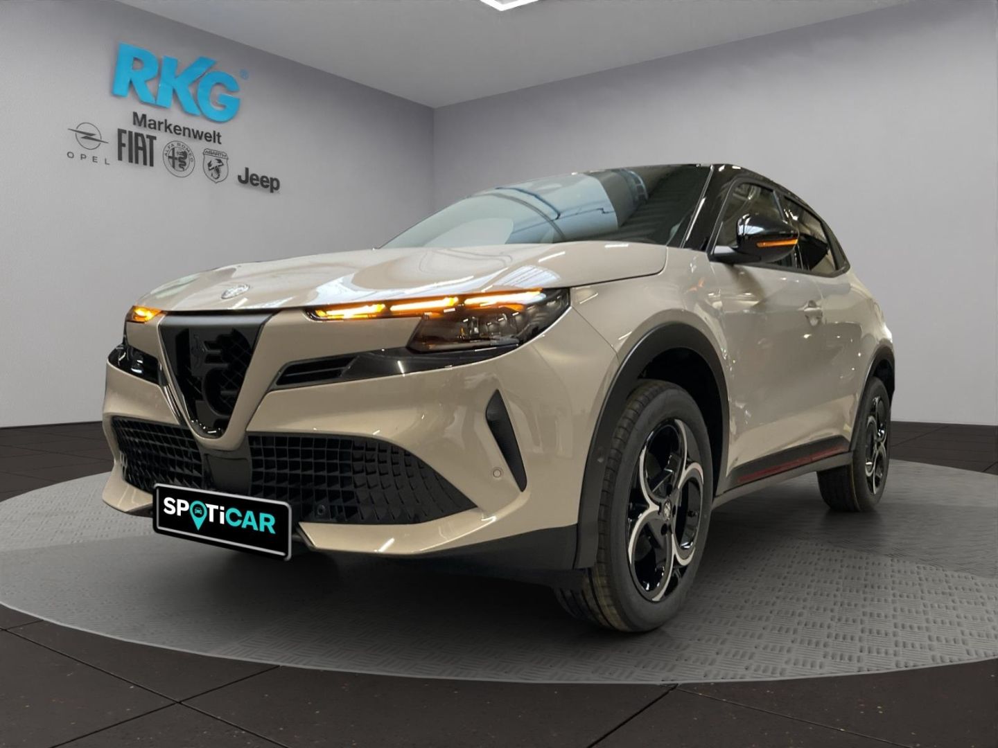 Alfa Romeo Junior Ibrida 1.2 VGT 107 kW TI Sport + Tech Pak