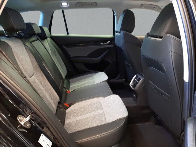 Fahrzeugabbildung Skoda Octavia Combi Selection 2.0TDI DSG PANO Leder