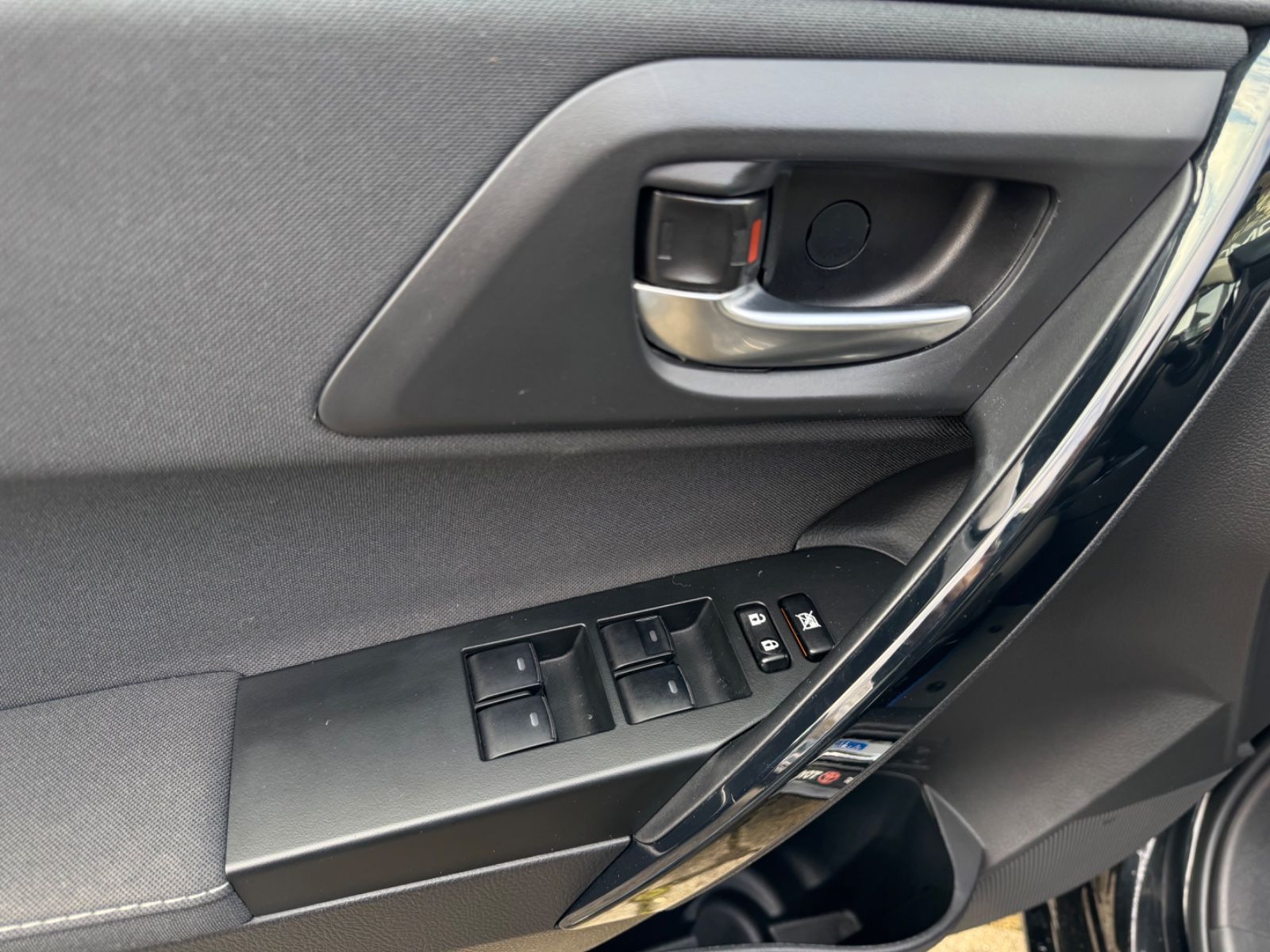Fahrzeugabbildung Toyota Auris Hybrid Edition-S+*LED*SZH*Kamera*Navi
