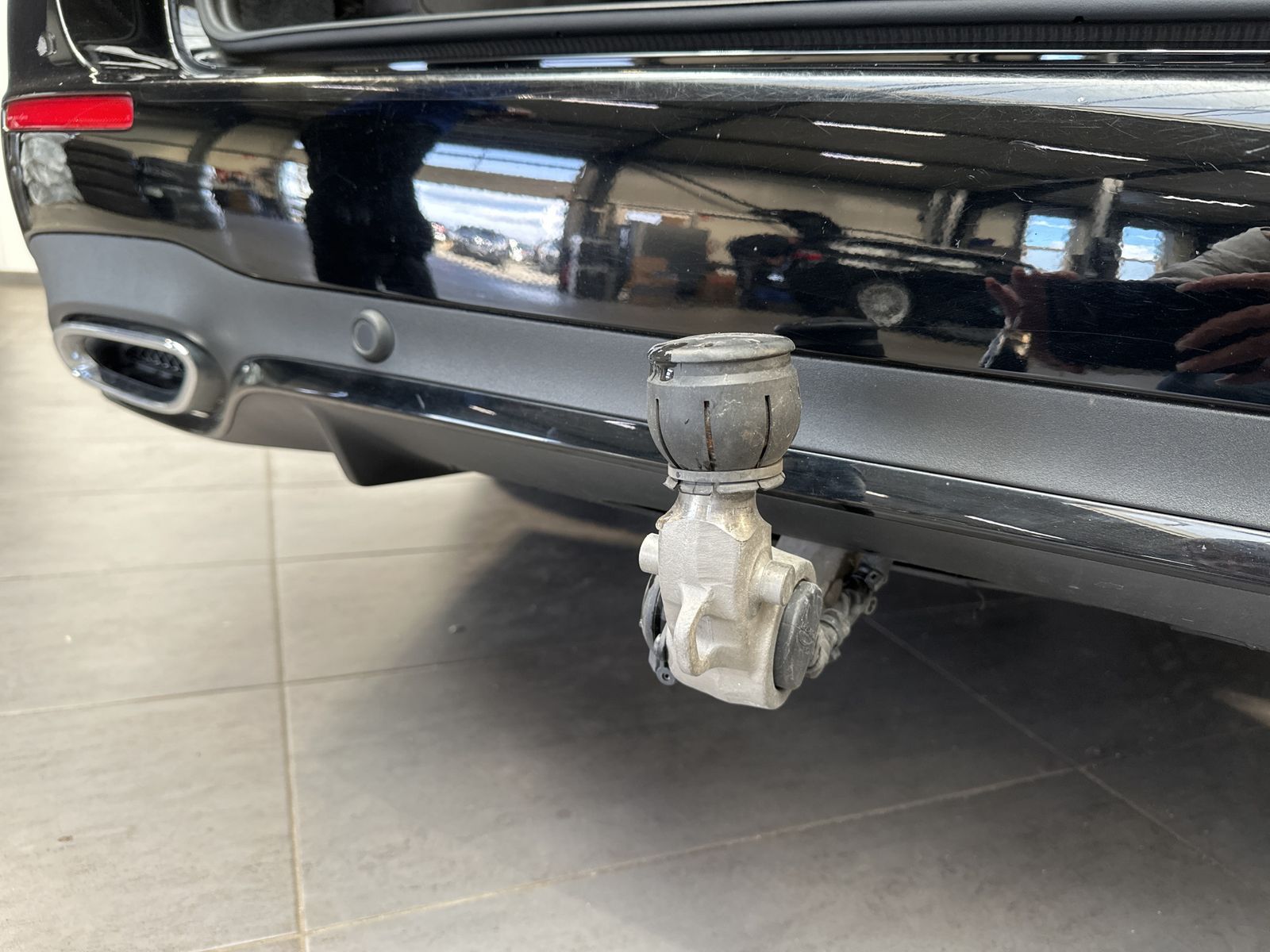 Fahrzeugabbildung Mercedes-Benz E 300de T 4Matic AMG NAV+LED+AHK+WIDESCREEN+PANO