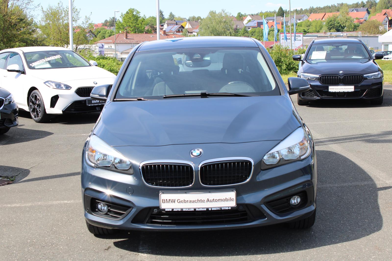 BMW 218i Advantage Navi Komfortzg. Tempomat Shz PDC