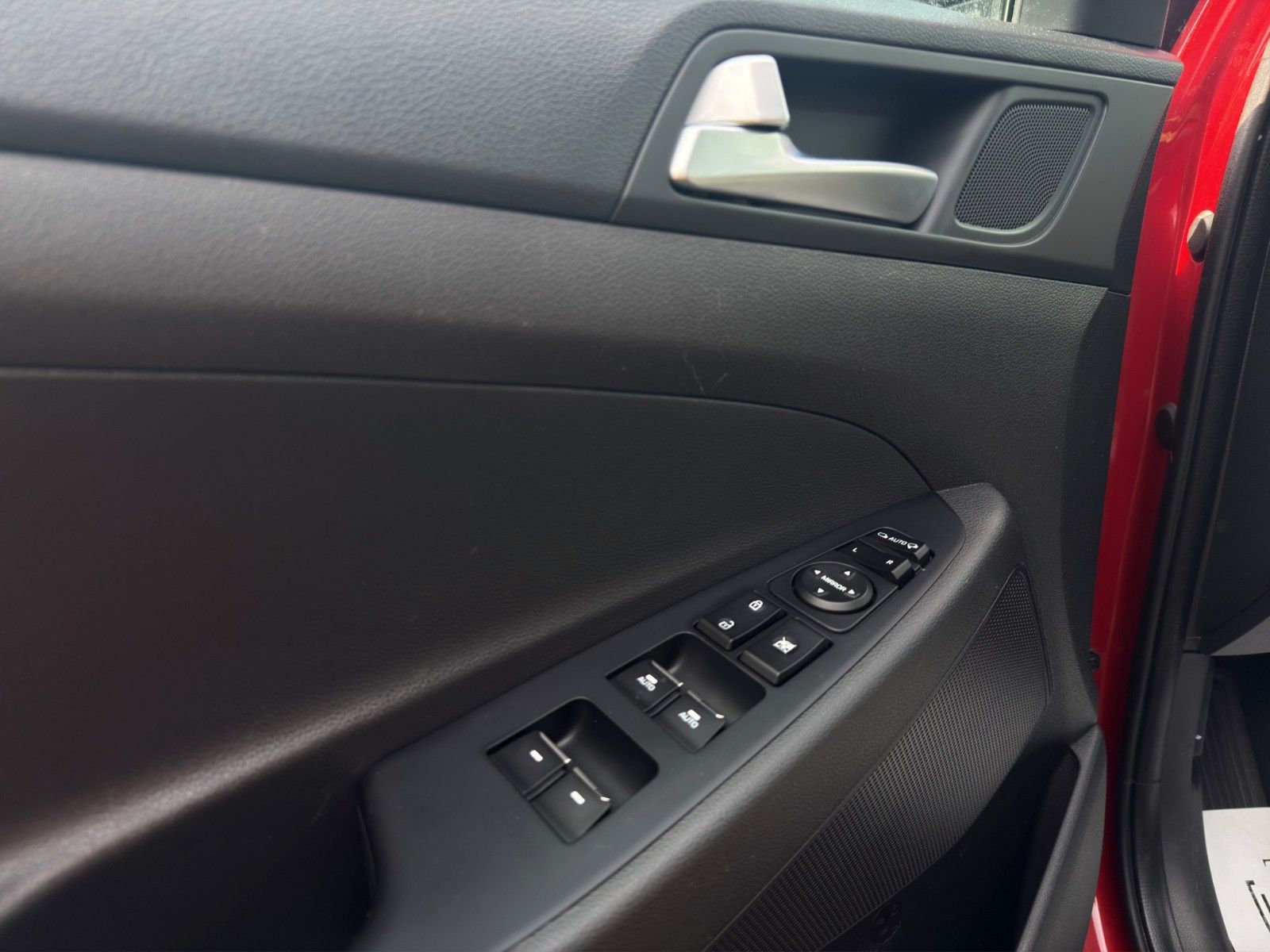 Fahrzeugabbildung Hyundai Tucson 4WD *Pano*Kamera*AHK*LED*Tempo*Carplay*