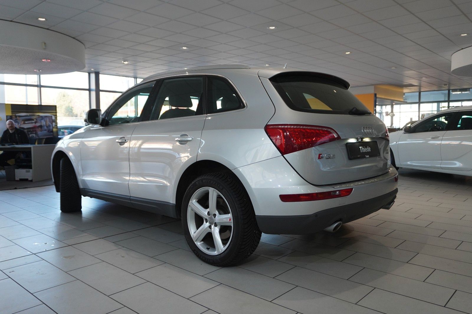 Fahrzeugabbildung Audi Q5 3.0 TDI V6 S-LINE QUATTRO NAVI/BI-XENON/SPORT