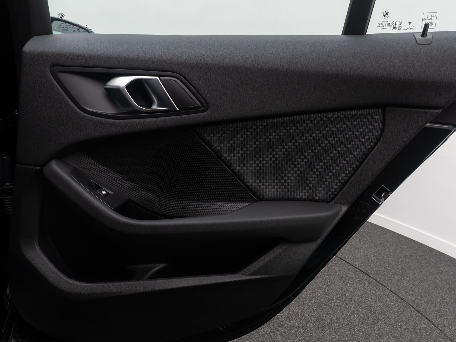 Fahrzeugabbildung BMW 118i Advantage HUD Kamera Alarm DAB CockpitProf